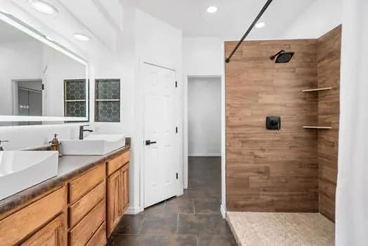 Western Ember Retreat Holiday home